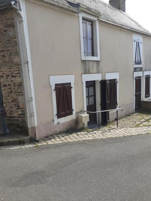 Sillé-le-Guillaume Charming Detached 2 Bedroom Ancient House In Medieval Quarter Of A Small Town In The Pays De La Loire, France מראה חיצוני תמונה