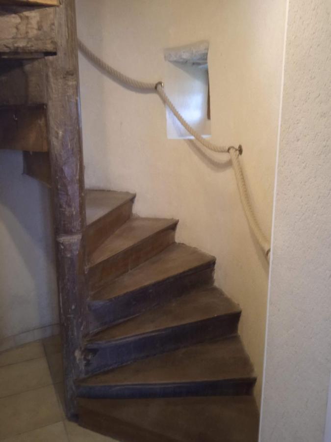 Sillé-le-Guillaume Charming Detached 2 Bedroom Ancient House In Medieval Quarter Of A Small Town In The Pays De La Loire, France מראה חיצוני תמונה