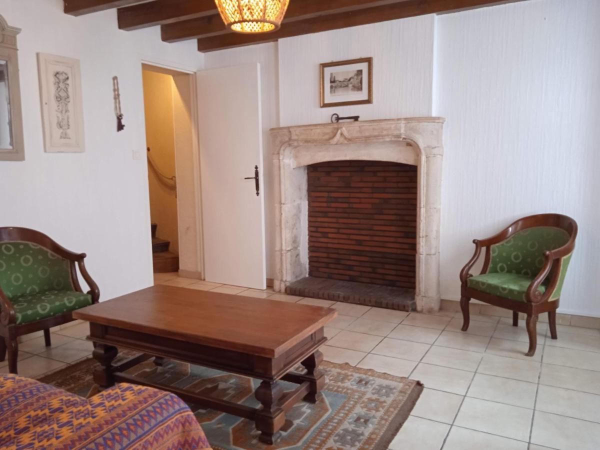 Sillé-le-Guillaume Charming Detached 2 Bedroom Ancient House In Medieval Quarter Of A Small Town In The Pays De La Loire, France מראה חיצוני תמונה